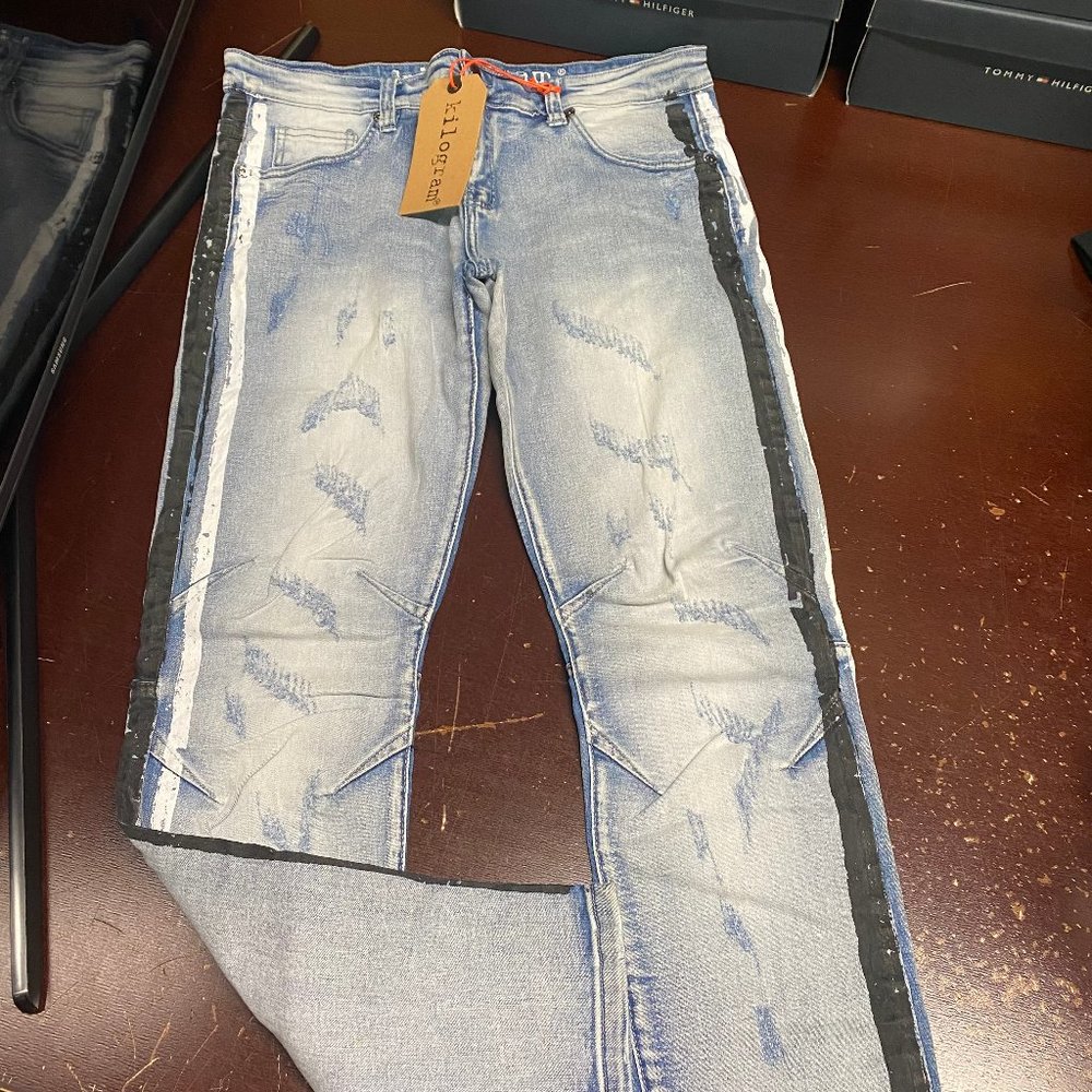 Kilogram Mens Blue Medium Wash Distressed Denim Straight Jeans Size 36 or 42